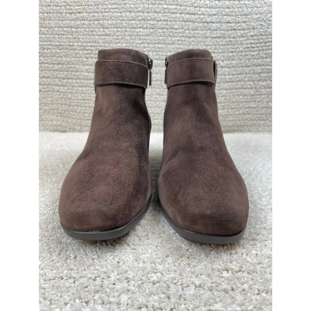 MUNRO Women's Callie Suede Ankle Booties 10M Brown Buckle Detail Stacked Heel